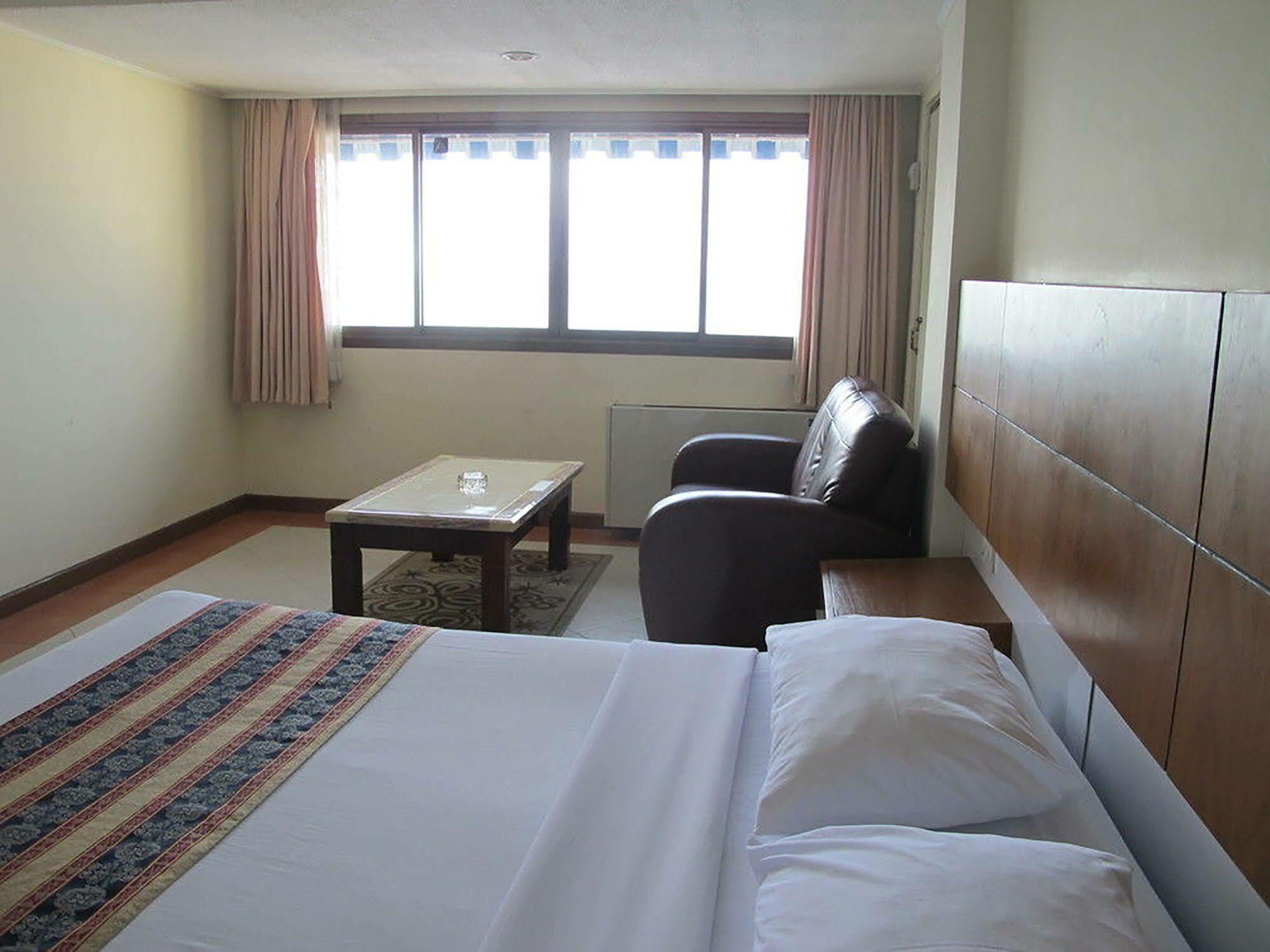 Diamond Beach Hotel Pattaya Luaran gambar